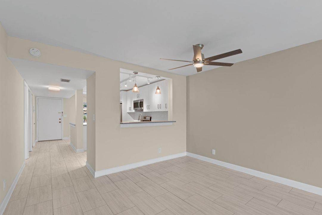 Active With Contract: $2,200 (2 beds, 2 baths, 1196 Square Feet)