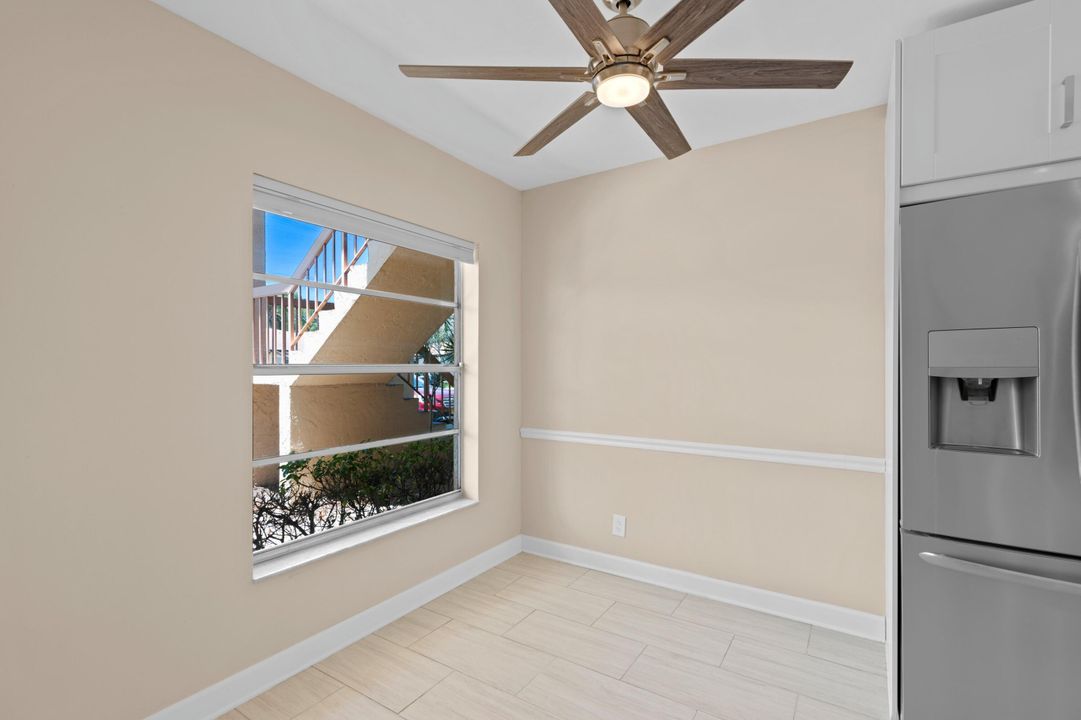 Active With Contract: $2,200 (2 beds, 2 baths, 1196 Square Feet)