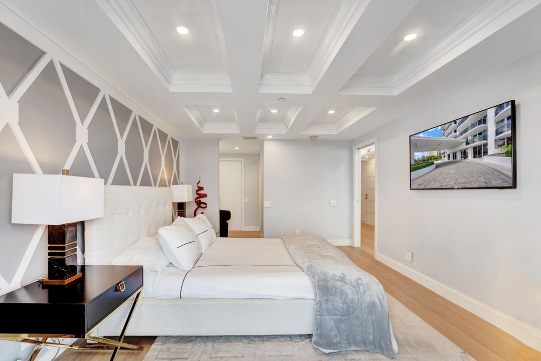 Active With Contract: $3,300,000 (3 beds, 3 baths, 2523 Square Feet)