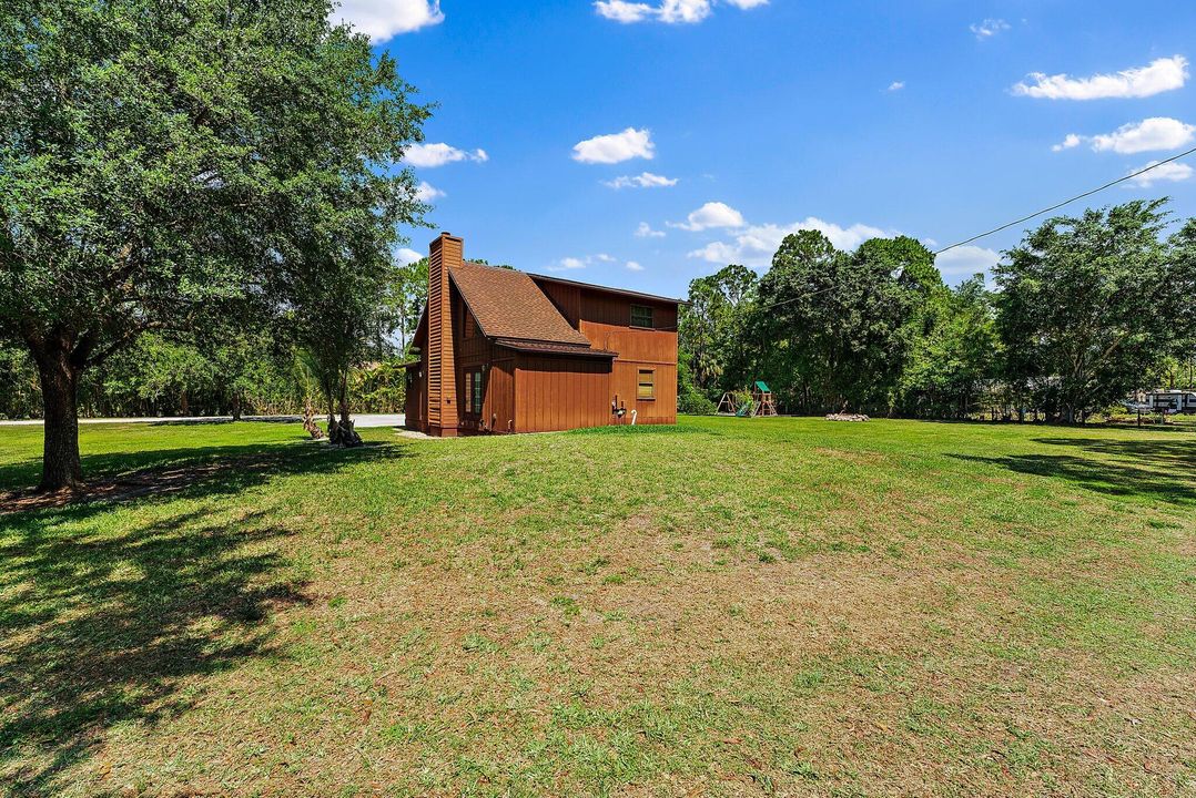 For Sale: $749,000 (3 beds, 2 baths, 1596 Square Feet)