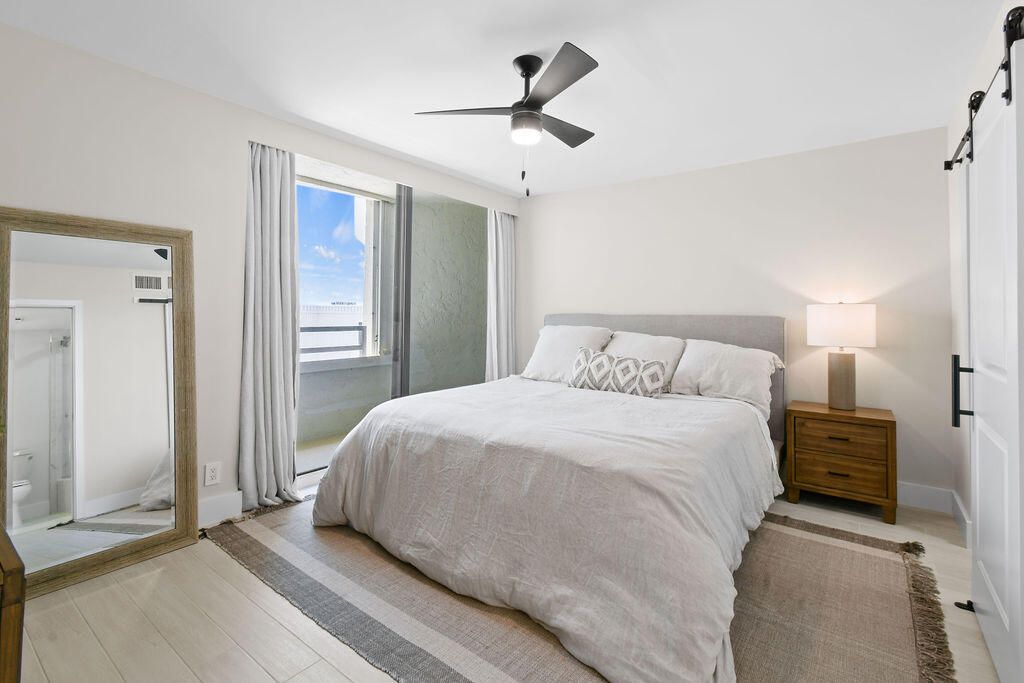Active With Contract: $4,500 (2 beds, 2 baths, 1340 Square Feet)