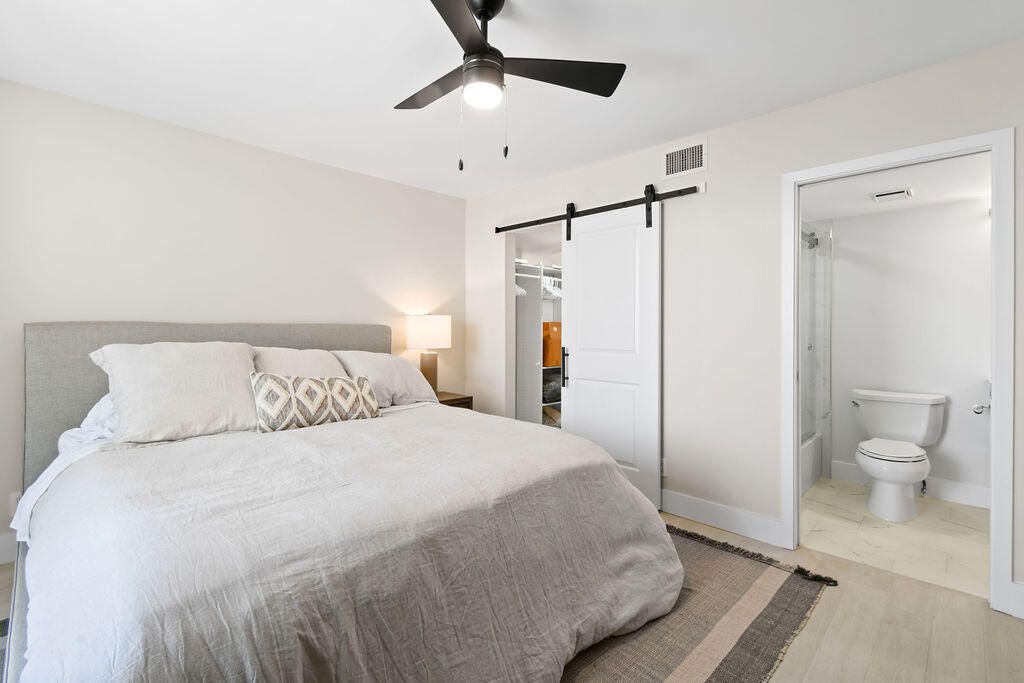 Active With Contract: $4,500 (2 beds, 2 baths, 1340 Square Feet)