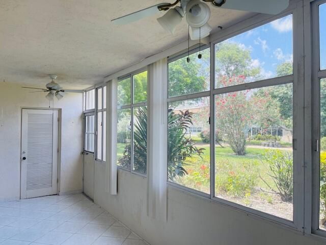 Active With Contract: $1,500 (1 beds, 1 baths, 738 Square Feet)