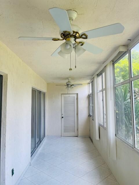 Active With Contract: $1,500 (1 beds, 1 baths, 738 Square Feet)