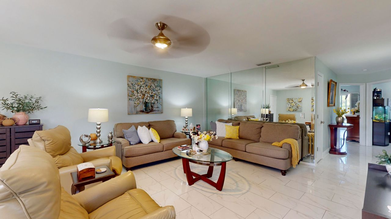 For Sale: $239,000 (2 beds, 2 baths, 1170 Square Feet)