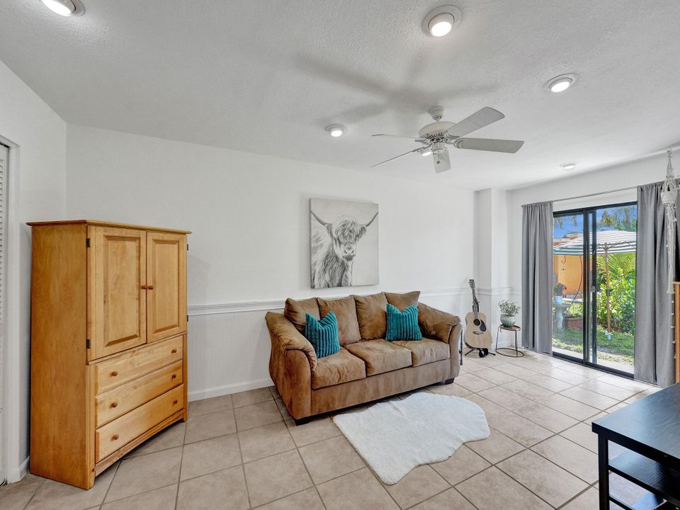 Active With Contract: $370,000 (3 beds, 2 baths, 1806 Square Feet)