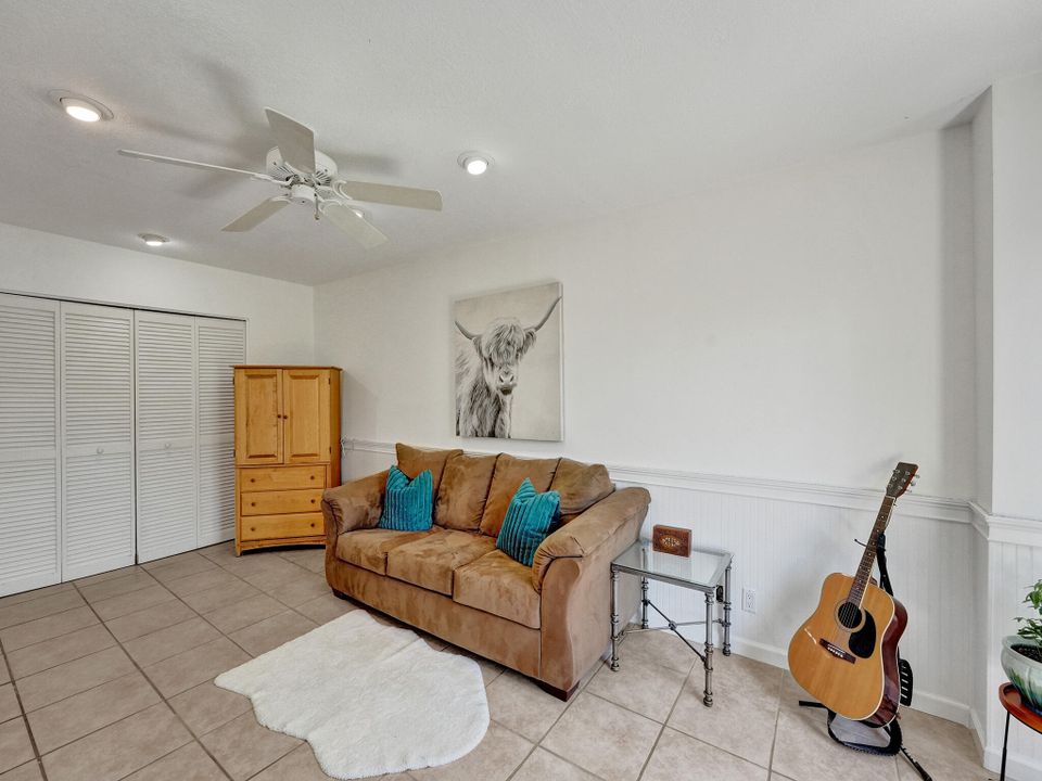 Active With Contract: $370,000 (3 beds, 2 baths, 1806 Square Feet)