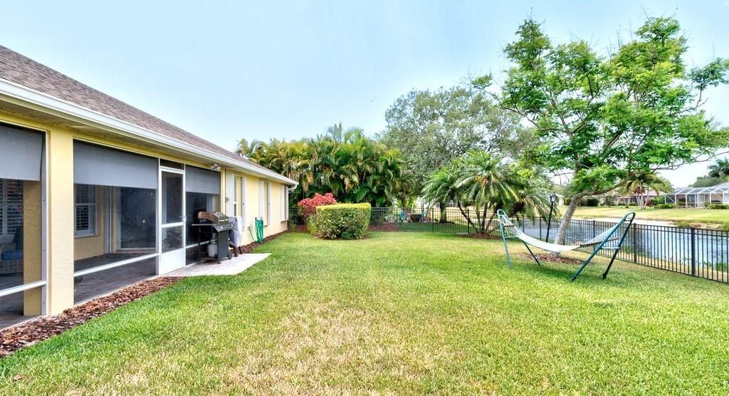 For Sale: $599,900 (4 beds, 2 baths, 2476 Square Feet)