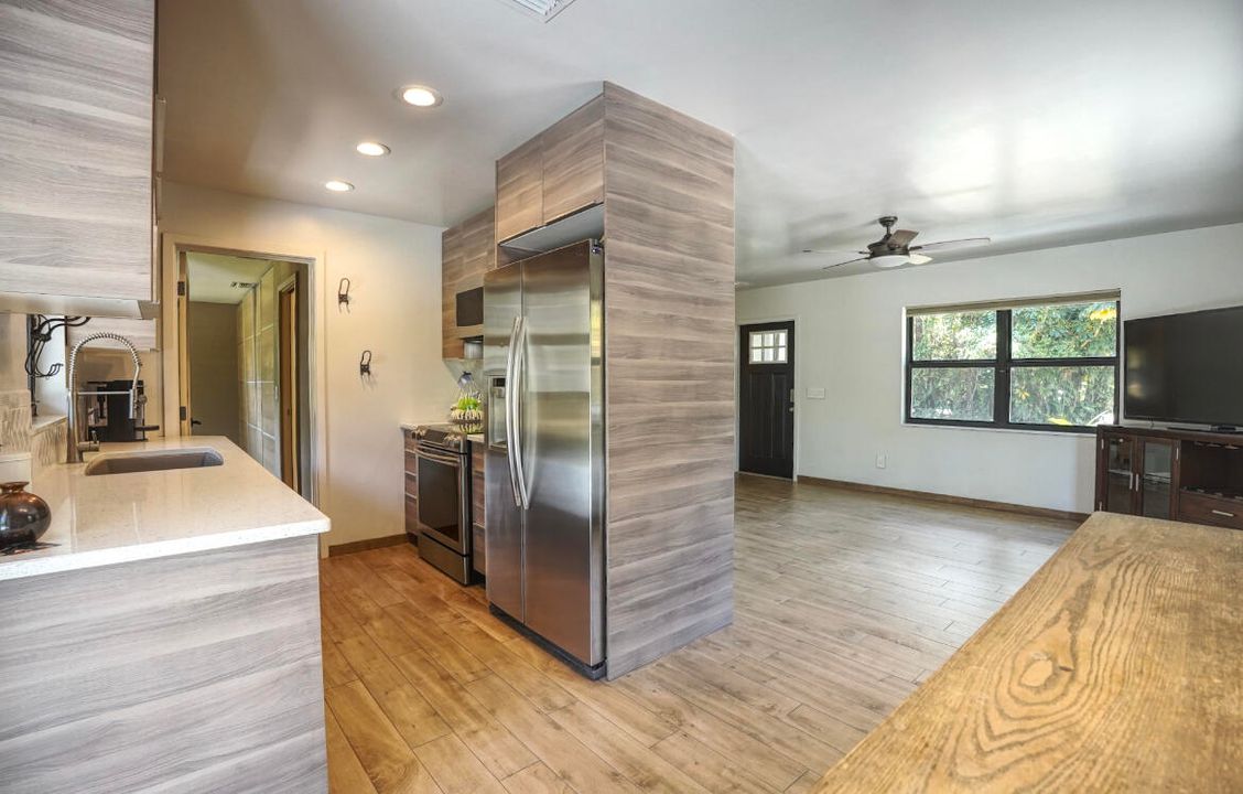 For Sale: $505,000 (3 beds, 1 baths, 1215 Square Feet)