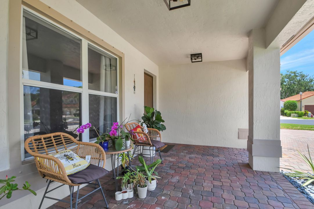 Active With Contract: $675,000 (4 beds, 2 baths, 2755 Square Feet)