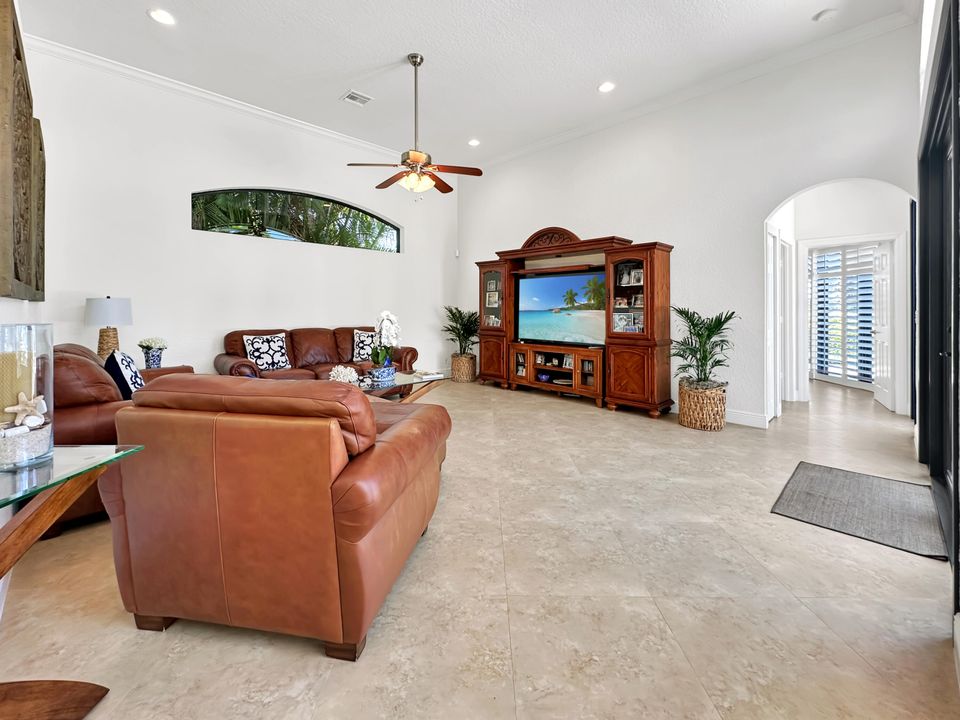 For Sale: $2,600,000 (5 beds, 4 baths, 3854 Square Feet)