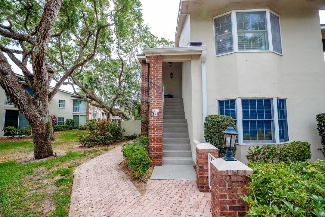 Recently Sold: $490,000 (2 beds, 2 baths, 1640 Square Feet)