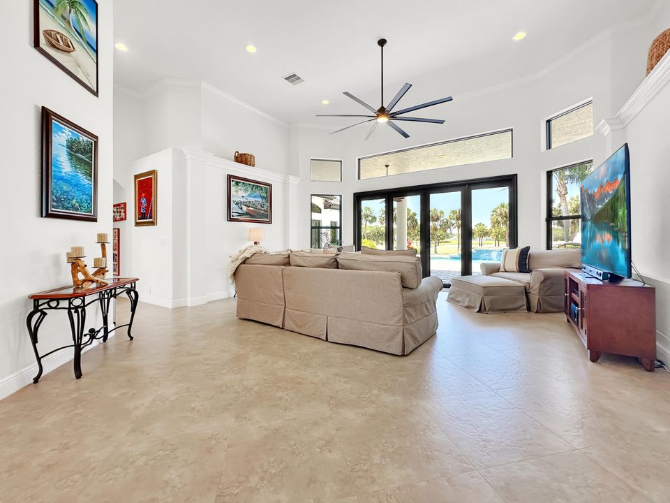 For Sale: $2,485,000 (5 beds, 4 baths, 3854 Square Feet)