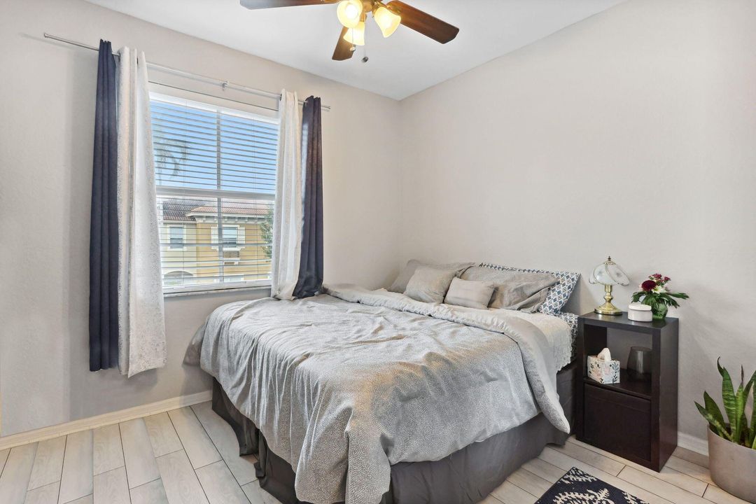 Active With Contract: $385,000 (3 beds, 2 baths, 1523 Square Feet)