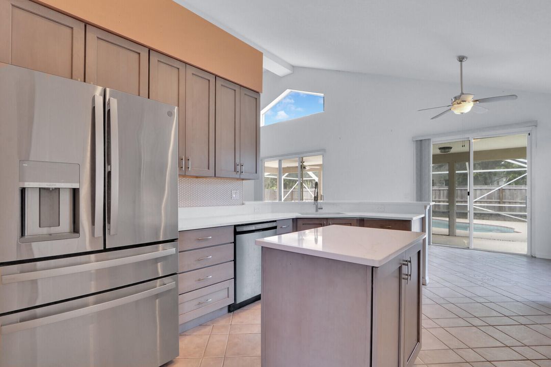 Active With Contract: $650,000 (4 beds, 2 baths, 2894 Square Feet)