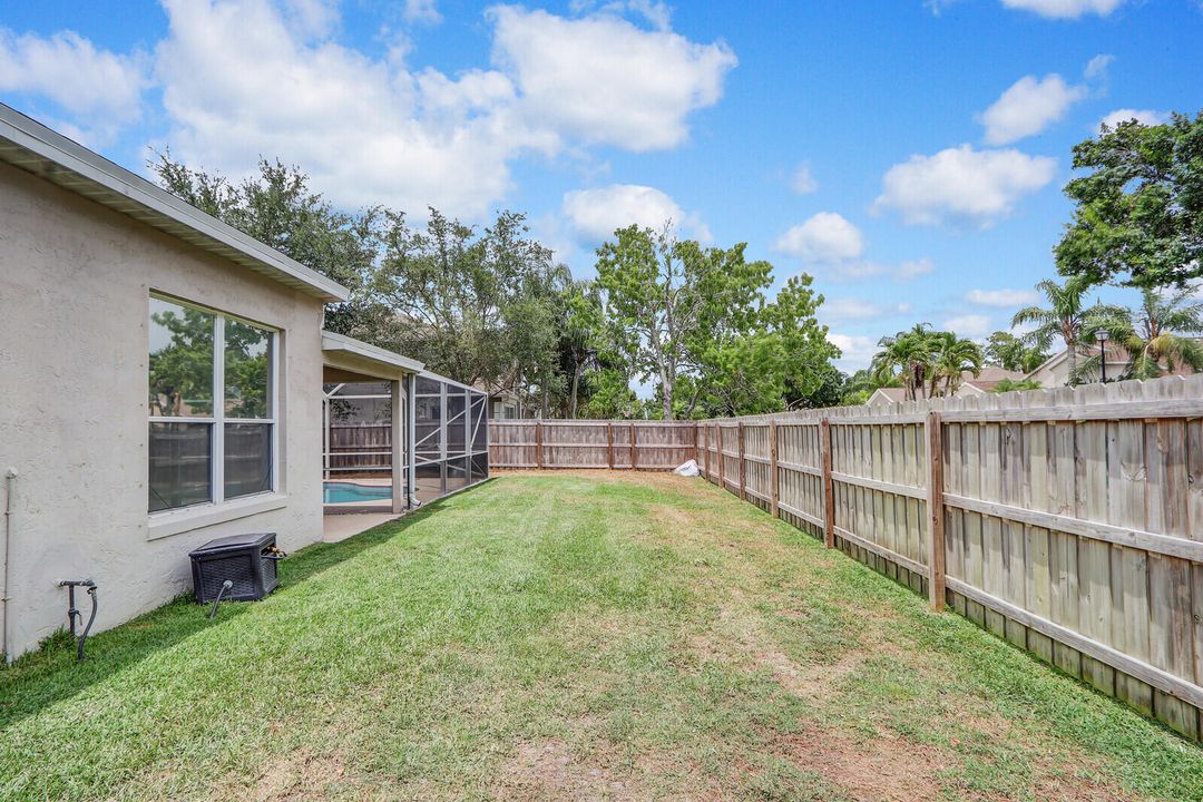 Active With Contract: $650,000 (4 beds, 2 baths, 2894 Square Feet)