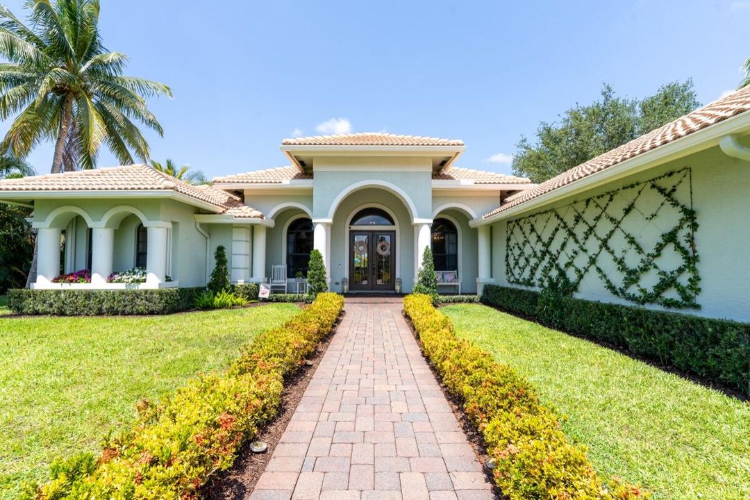 Active With Contract: $1,500,000 (4 beds, 3 baths, 3013 Square Feet)