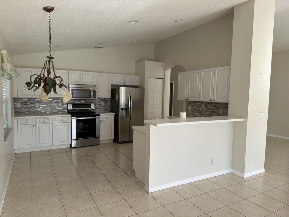 For Sale: $478,650 (3 beds, 2 baths, 1884 Square Feet)