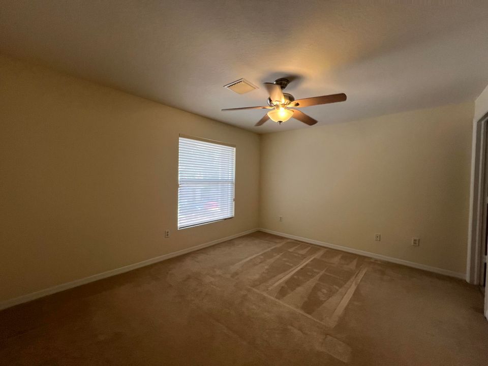 Active With Contract: $2,500 (2 beds, 2 baths, 1448 Square Feet)
