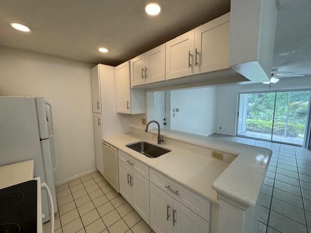 For Rent: $1,950 (2 beds, 2 baths, 1018 Square Feet)