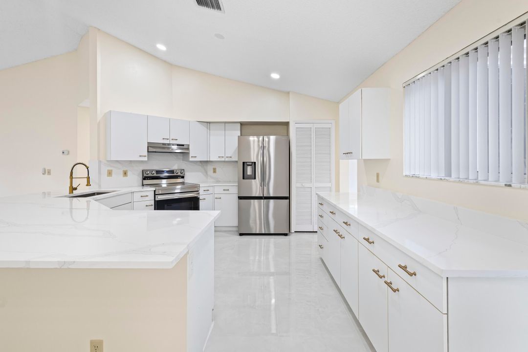 For Sale: $665,000 (4 beds, 2 baths, 2238 Square Feet)