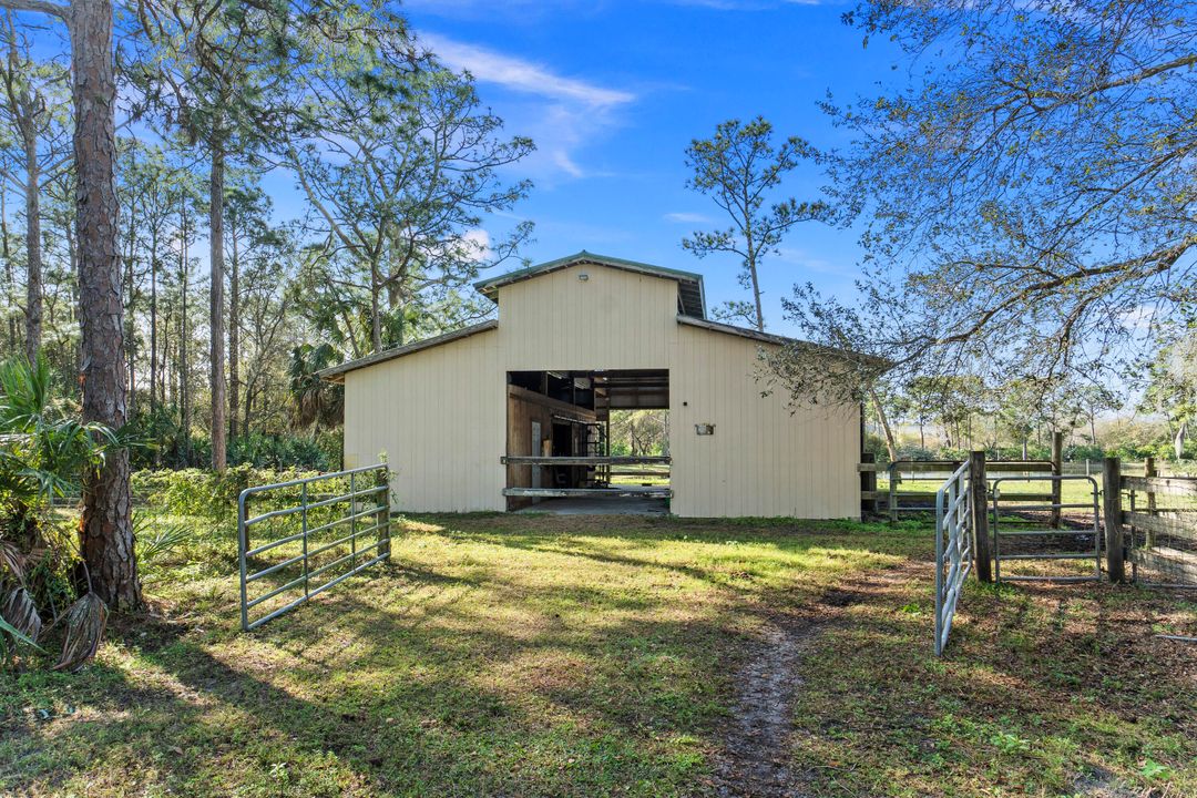 For Sale: $953,000 (4 beds, 2 baths, 2188 Square Feet)