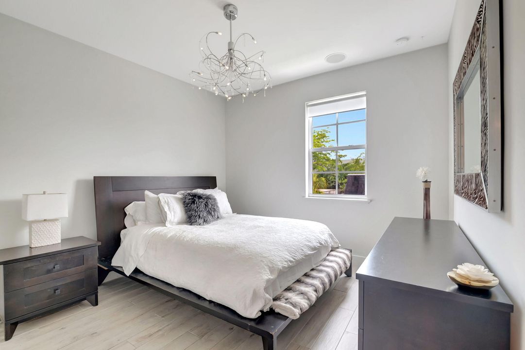 Active With Contract: $8,000 (3 beds, 2 baths, 2034 Square Feet)