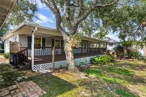 Recently Sold: $335,000 (3 beds, 3 baths, 1972 Square Feet)