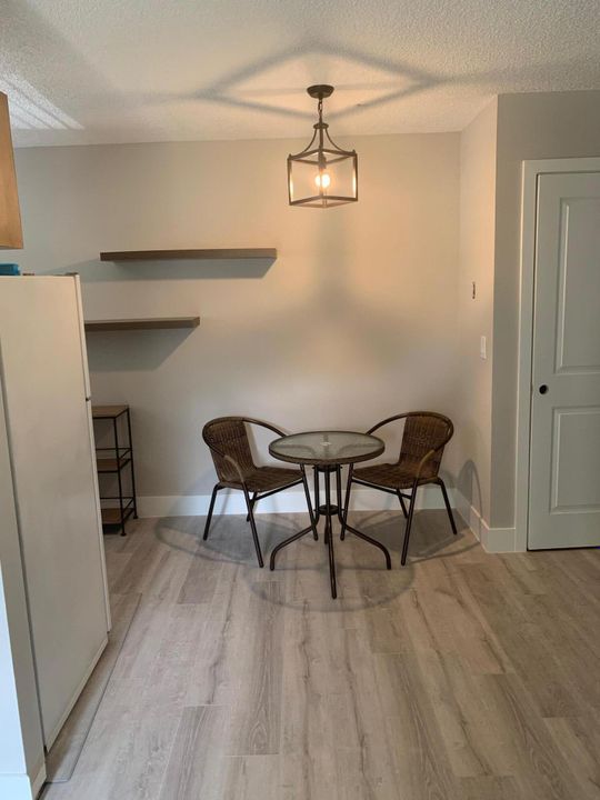 For Rent: $1,900 (1 beds, 1 baths, 560 Square Feet)