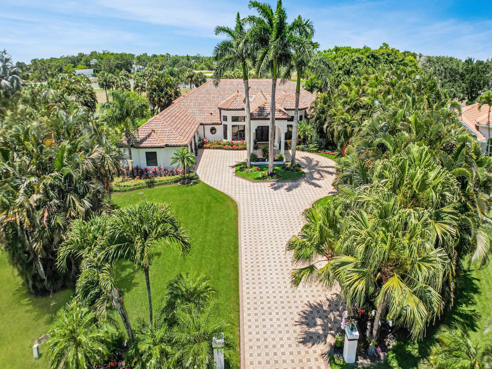 For Sale: $2,485,000 (5 beds, 4 baths, 3854 Square Feet)