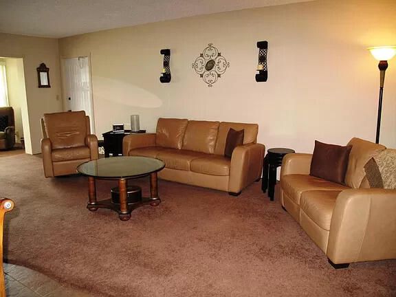 For Sale: $149,900 (1 beds, 1 baths, 1080 Square Feet)