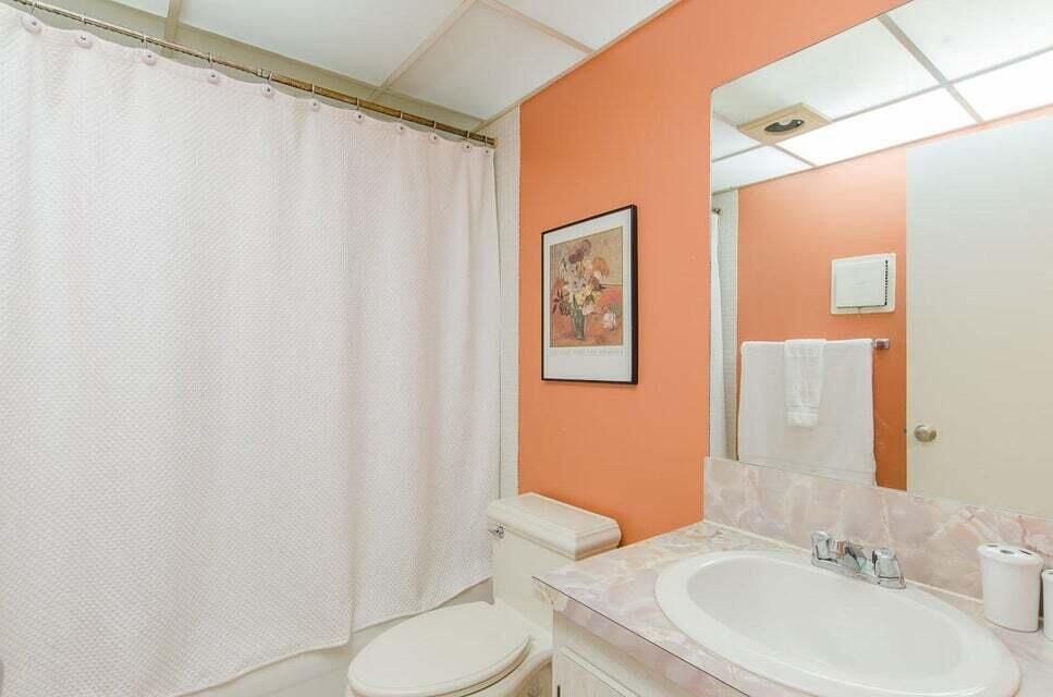 待售: $135,000 (2 贝兹, 2 浴室, 902 平方英尺)