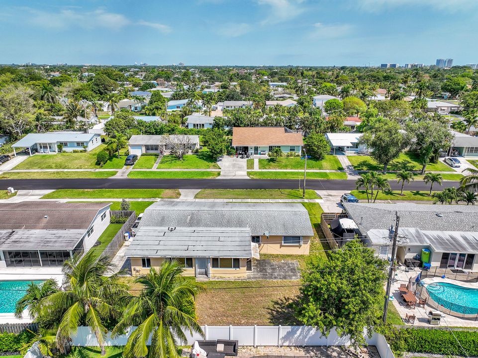 Active With Contract: $625,000 (4 beds, 2 baths, 1855 Square Feet)