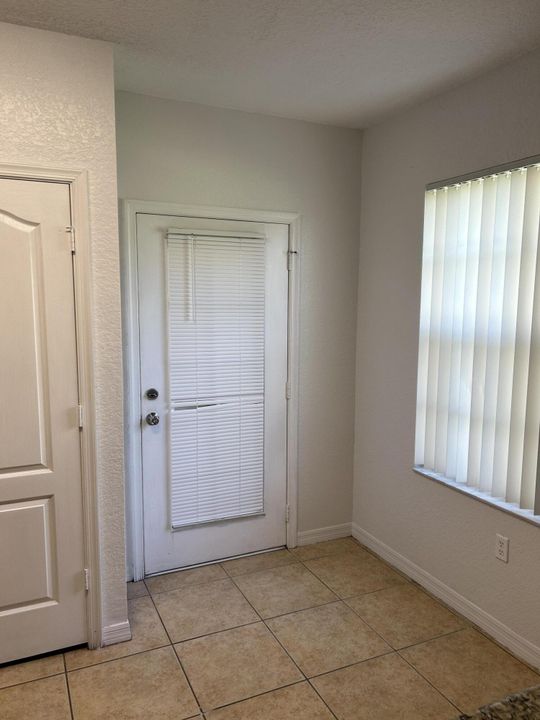 For Rent: $2,000 (2 beds, 2 baths, 1253 Square Feet)