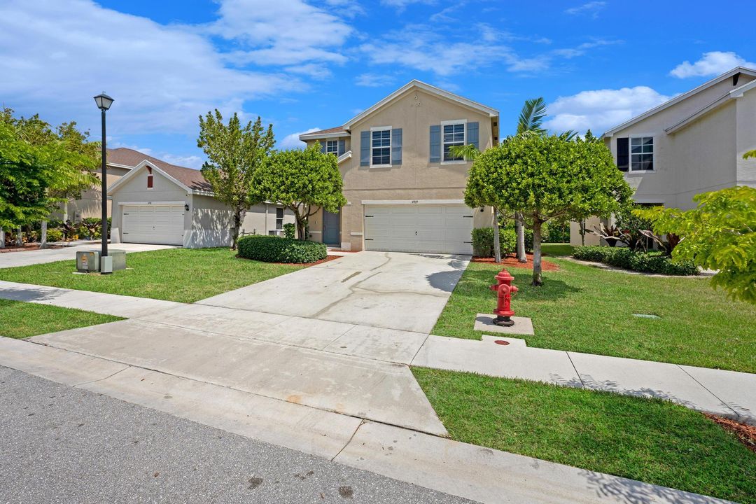 Active With Contract: $599,000 (5 beds, 3 baths, 2526 Square Feet)