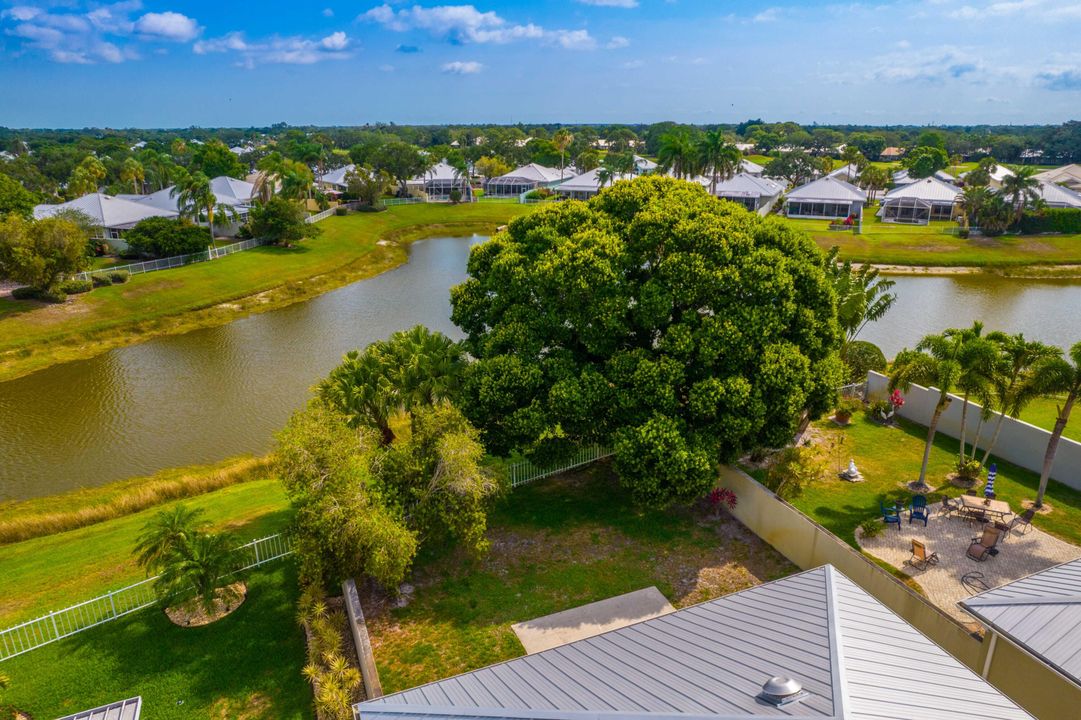 Active With Contract: $3,000 (3 beds, 2 baths, 1952 Square Feet)