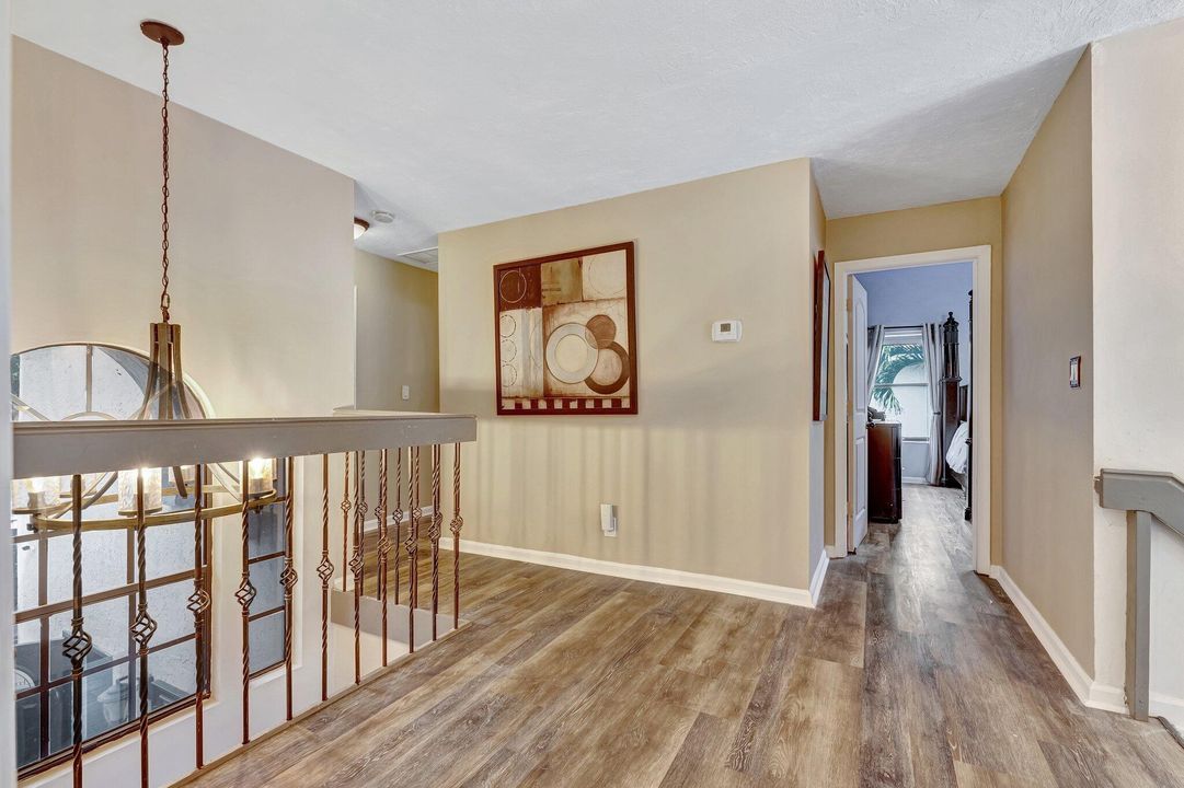 For Sale: $879,000 (4 beds, 2 baths, 2414 Square Feet)