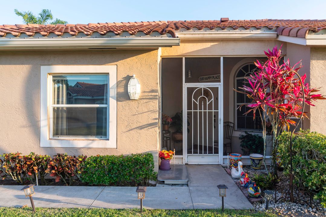 For Sale: $421,900 (3 beds, 2 baths, 1592 Square Feet)
