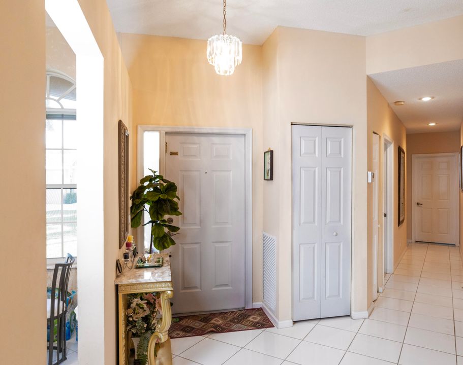 For Sale: $421,900 (3 beds, 2 baths, 1592 Square Feet)