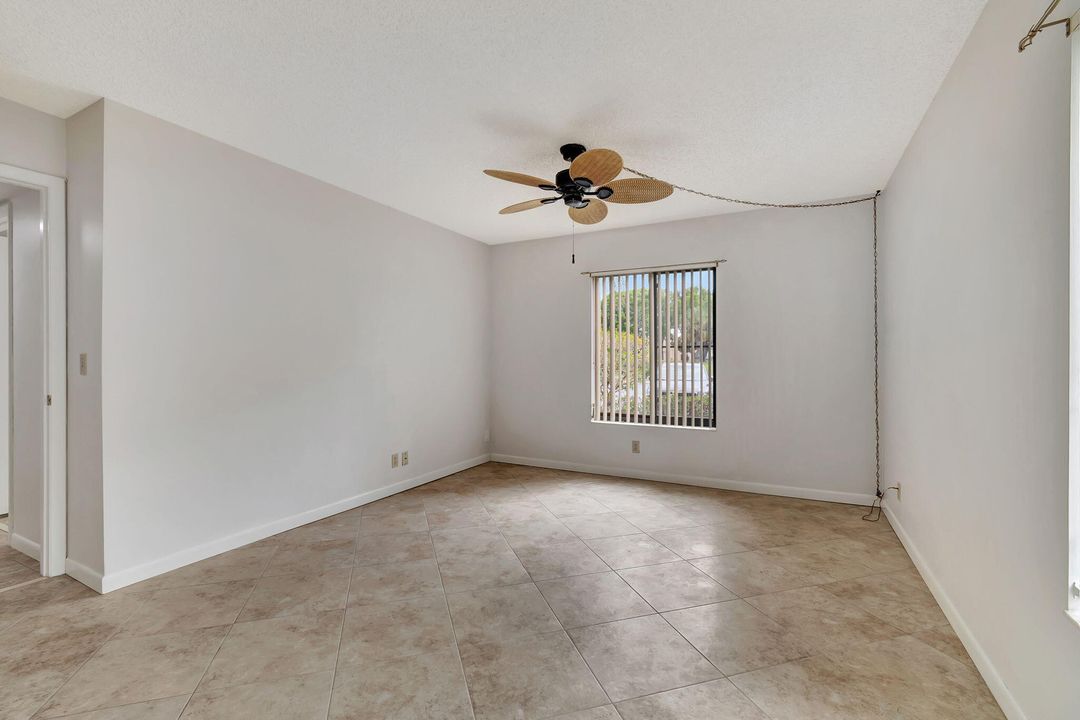 Active With Contract: $219,900 (2 beds, 2 baths, 1106 Square Feet)