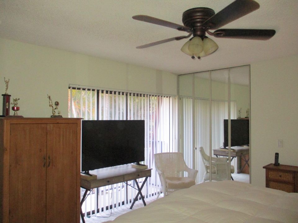 For Sale: $354,500 (2 beds, 2 baths, 1288 Square Feet)