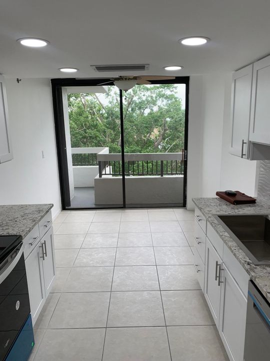For Rent: $3,100 (3 beds, 2 baths, 1702 Square Feet)