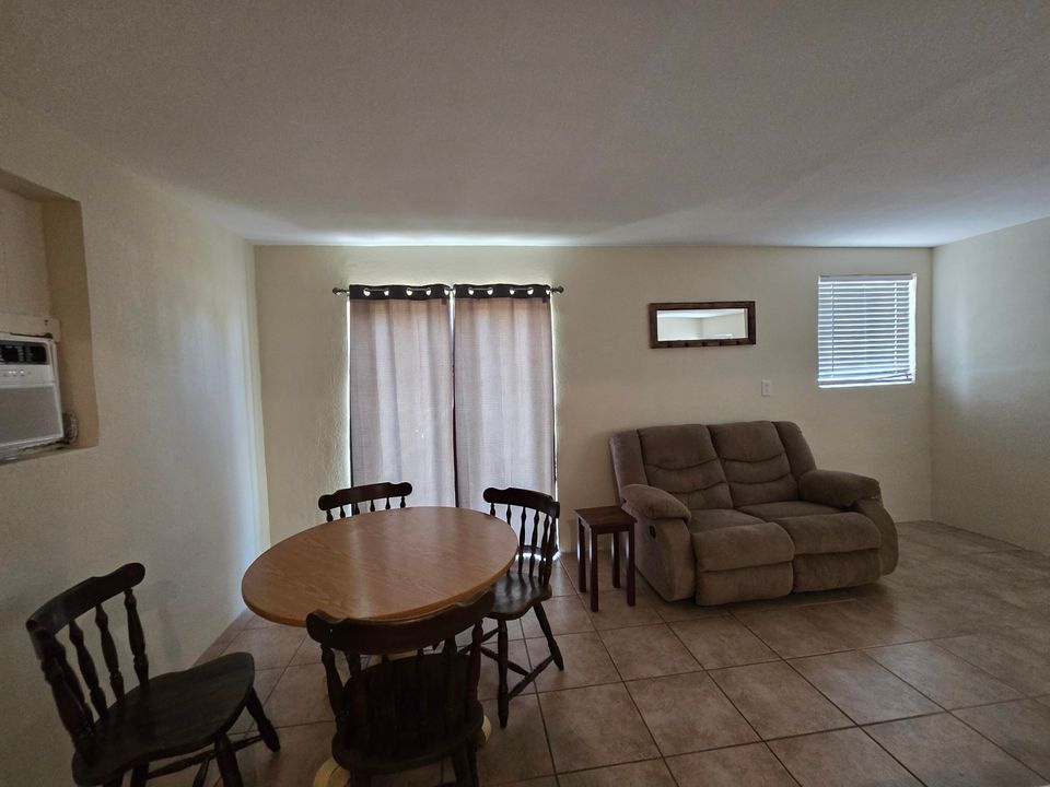 For Sale: $189,000 (2 beds, 2 baths, 1320 Square Feet)