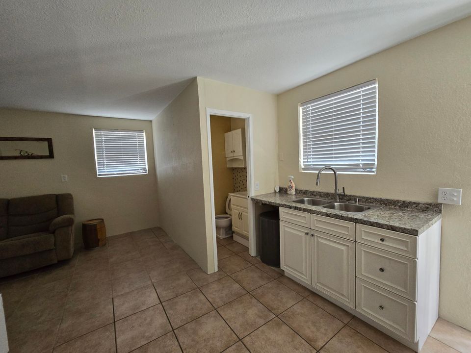 For Sale: $189,000 (2 beds, 2 baths, 1320 Square Feet)