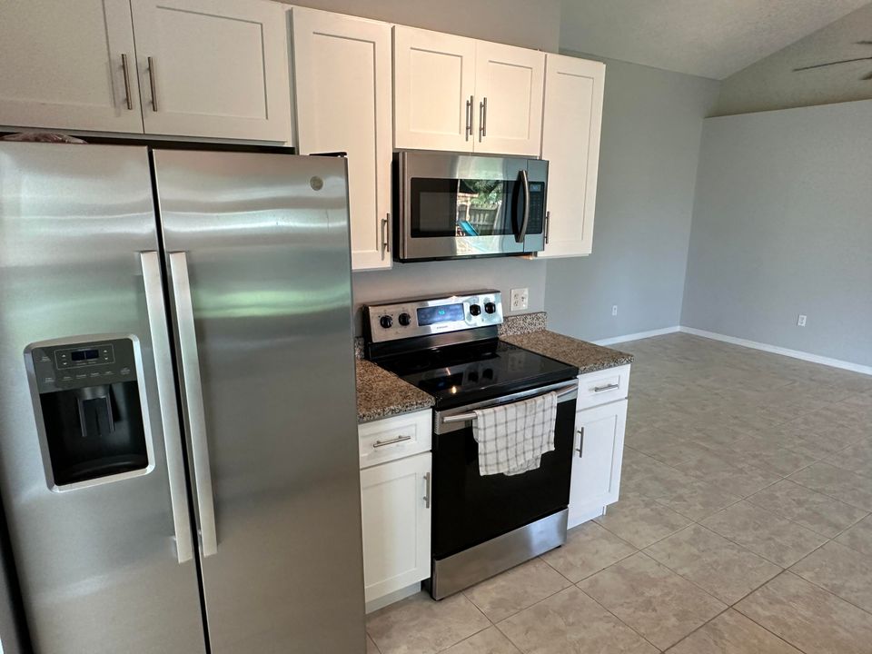 Active With Contract: $395,000 (3 beds, 2 baths, 1460 Square Feet)