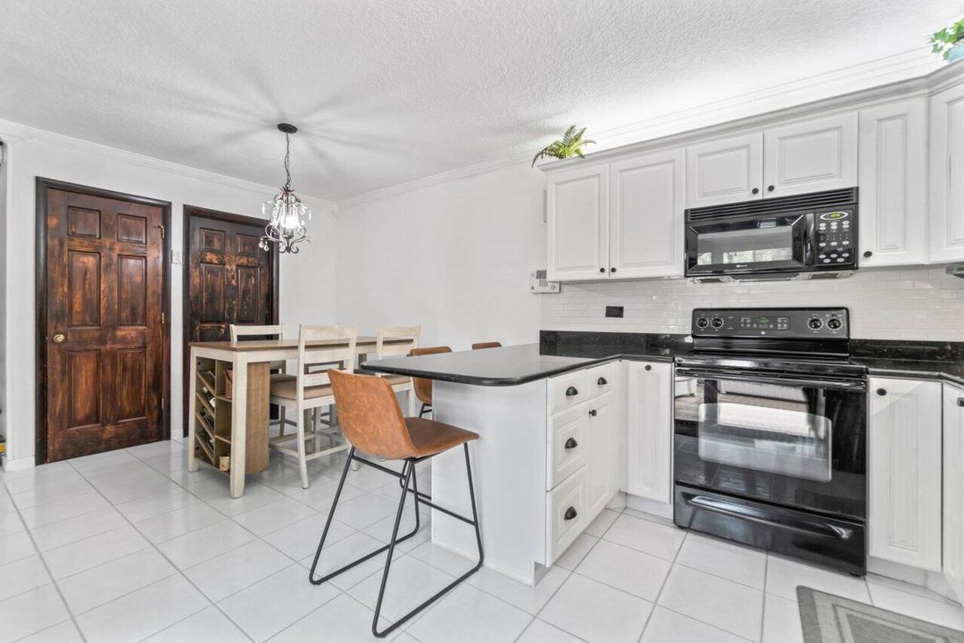 For Sale: $440,000 (3 beds, 2 baths, 1596 Square Feet)