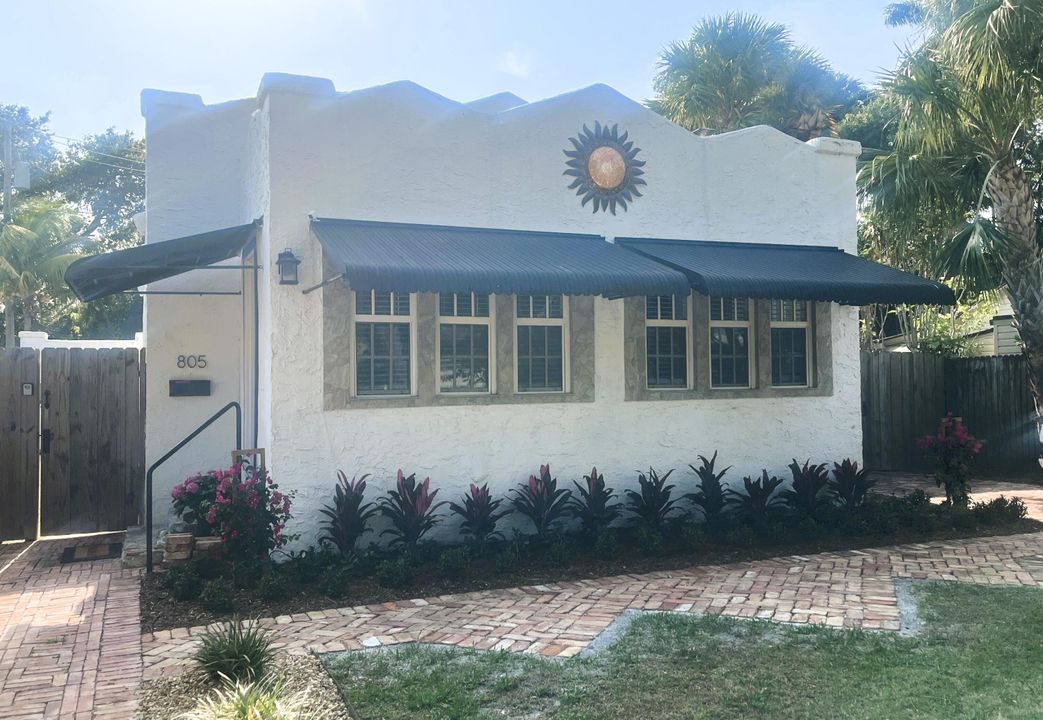 Recently Sold: $830,000 (2 beds, 3 baths, 1352 Square Feet)