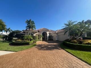 Recently Sold: $2,995,000 (3 beds, 4 baths, 4085 Square Feet)