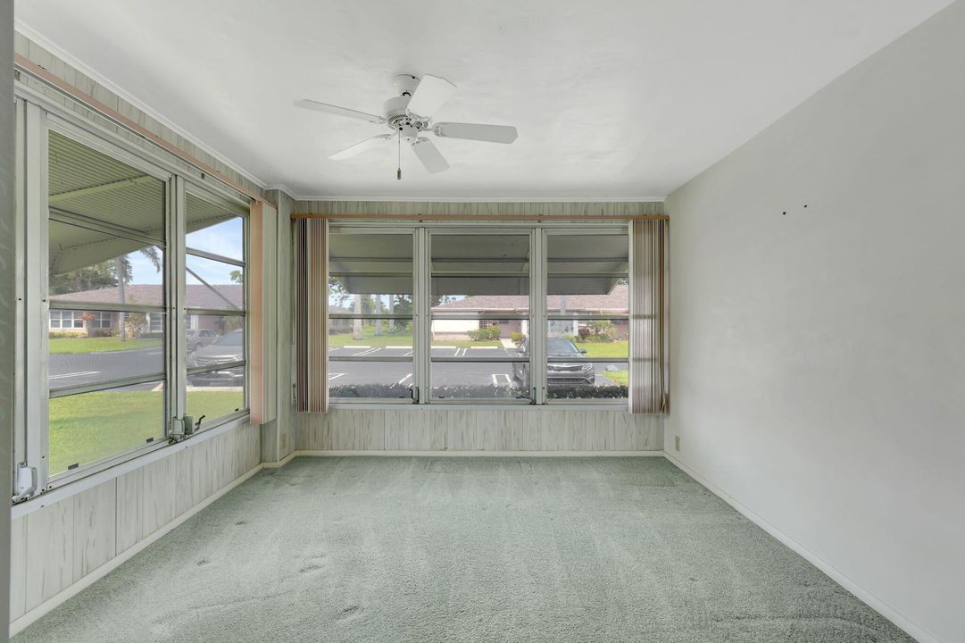 For Sale: $179,000 (2 beds, 2 baths, 1137 Square Feet)