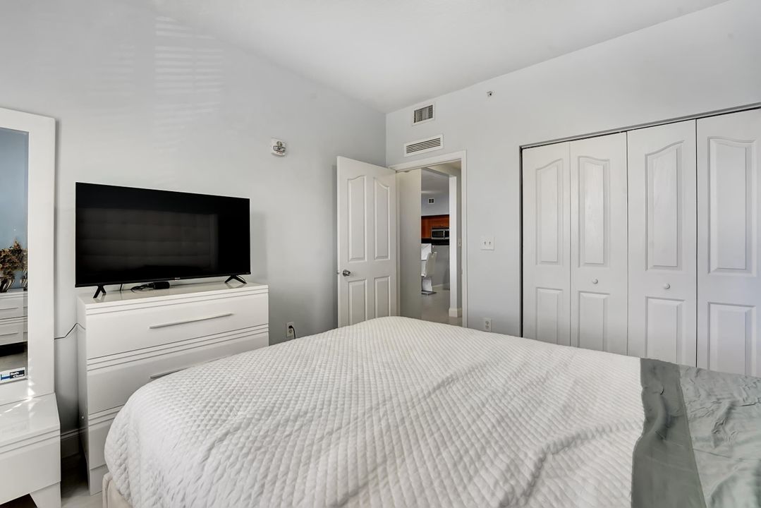 Active With Contract: $4,200 (2 beds, 2 baths, 1243 Square Feet)